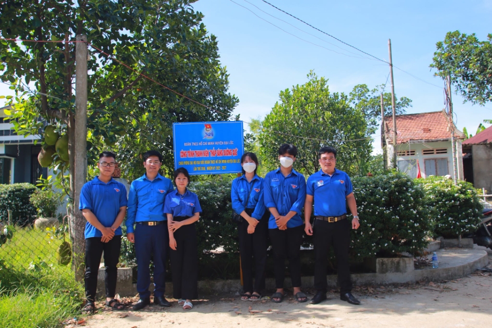 Đại Lộc: Khởi công Công trình thanh niên cấp huyện “Thắp sáng đường quê”
